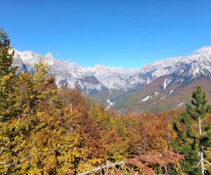 Paisaje montañoso de los Alpes Albaneses