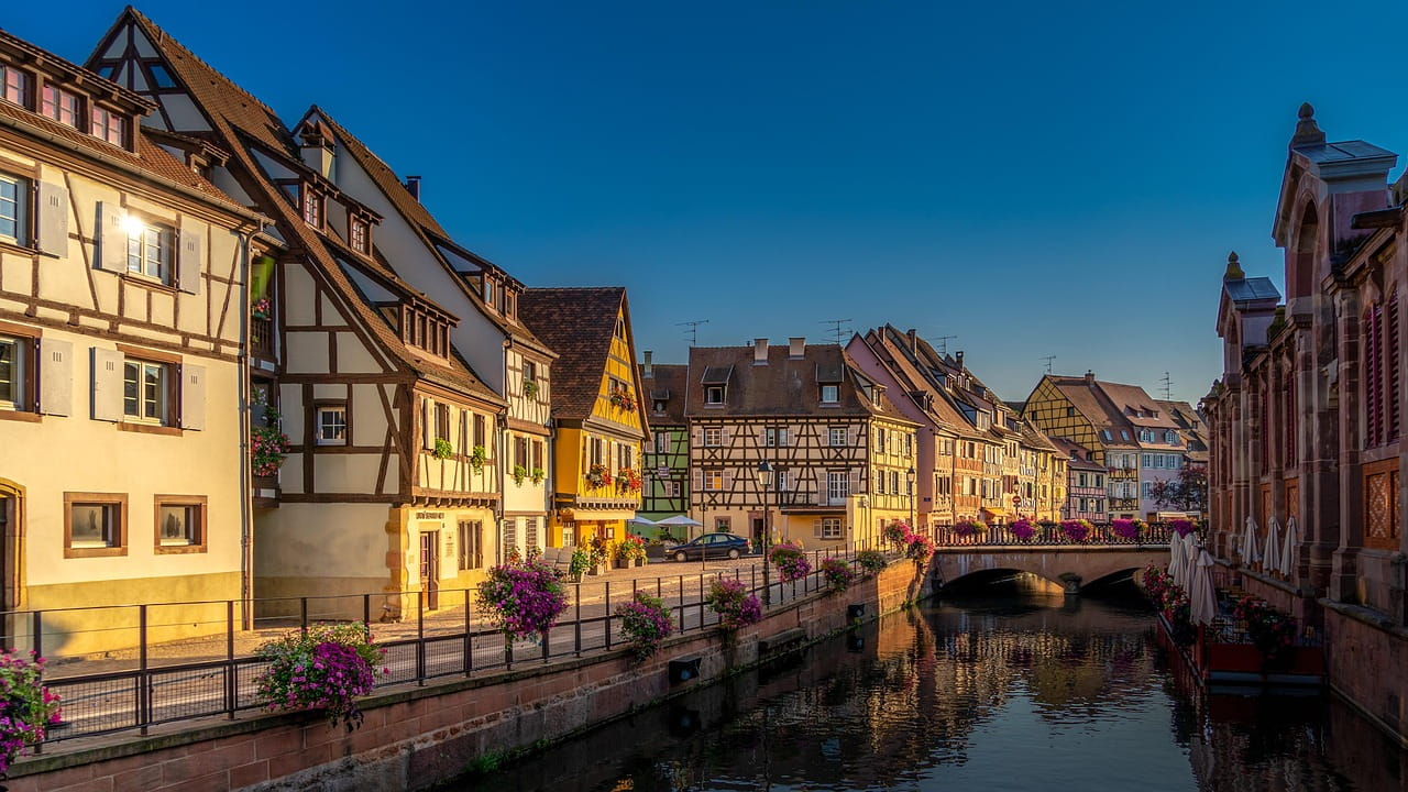 casas junto a canal Colmar