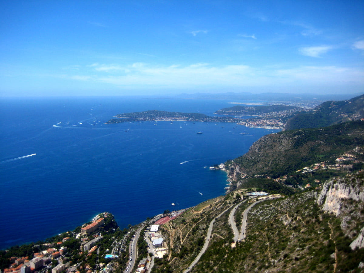 Vistas al perfil de la Costa Azul