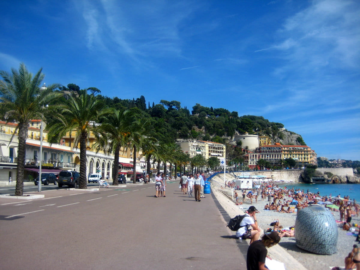 El famoso Promenade des Anglais en Niza