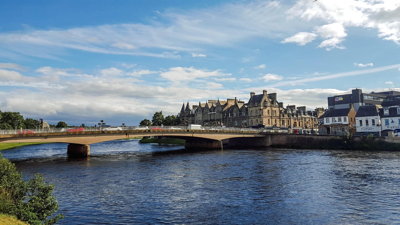 rio ness y casas de inverness