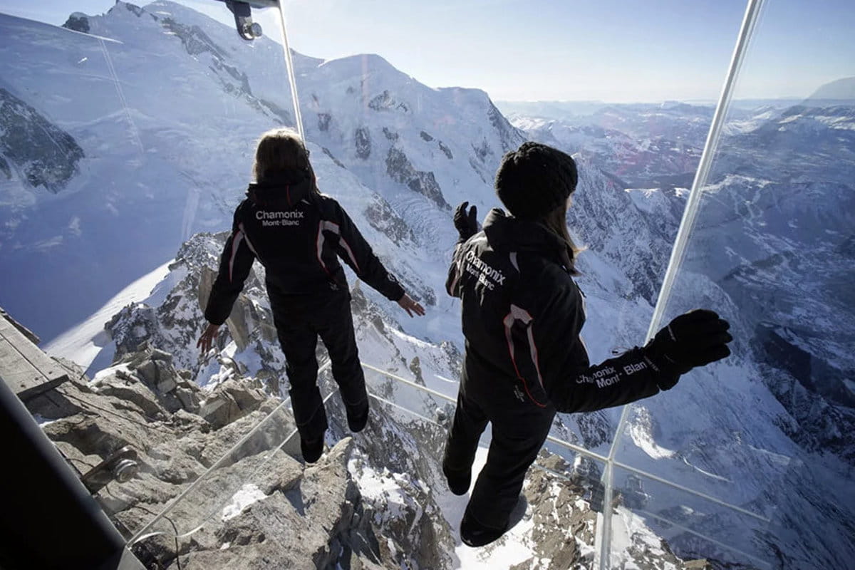 La espectacular experiencia de Step into the Void en Aiguilles du Midi
