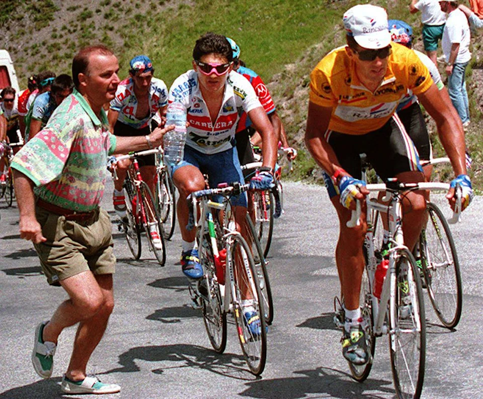 Chiappucci e Indurain en la Croix de Fer. Una imagen que resume buena parte de la época dorada del Tour de Francia en los Alpes