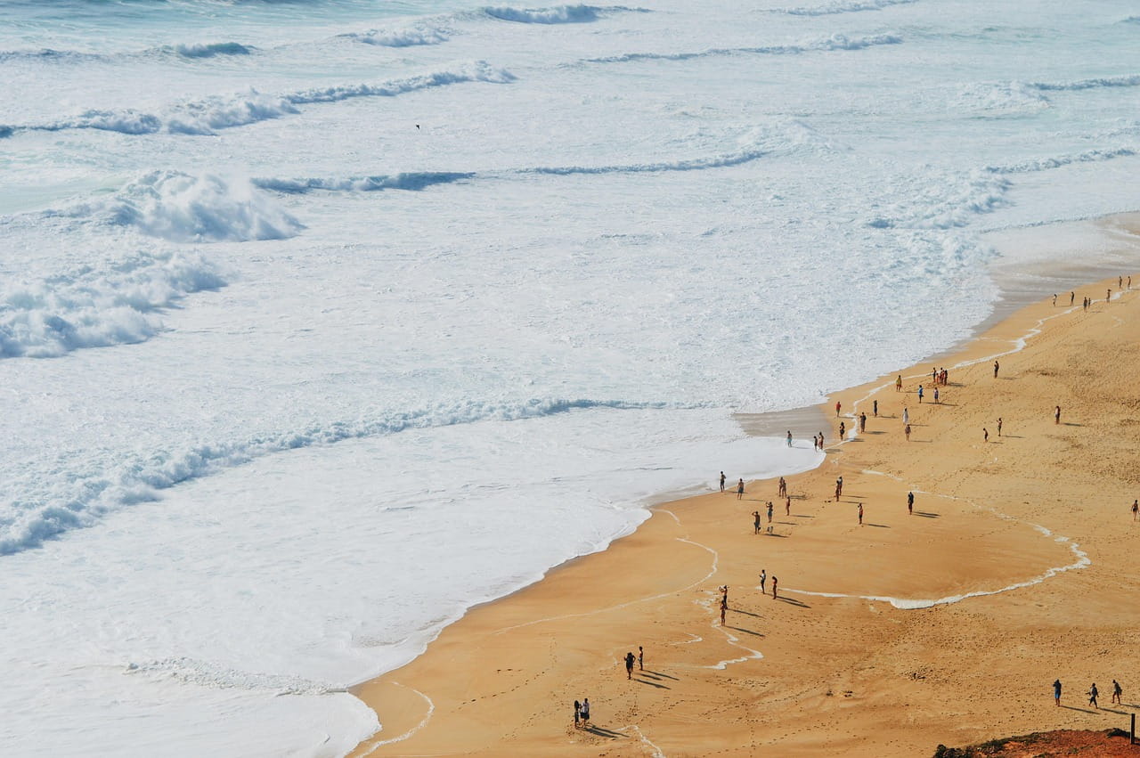 playa nazare portugal