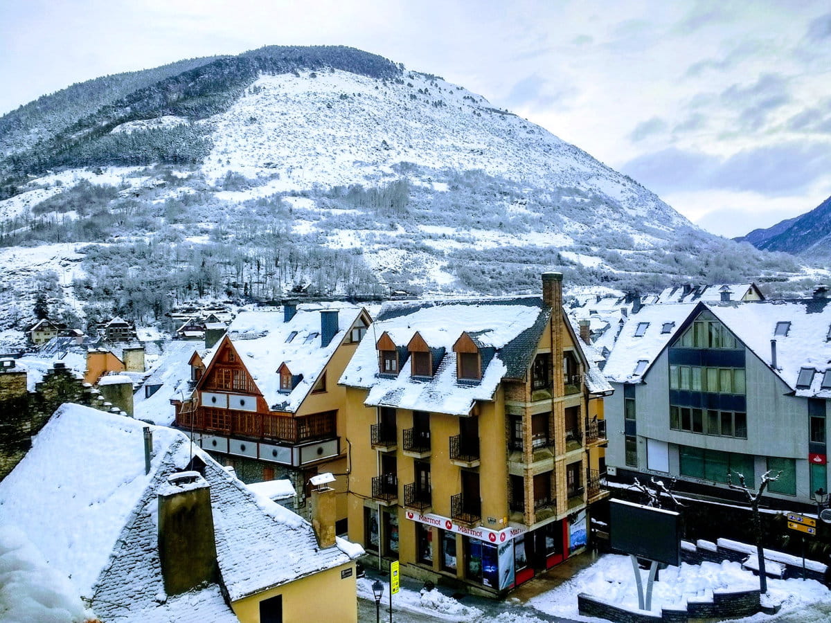 Vielha bajo la nieve