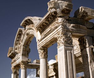 Detalles arquitectónicos de las ruinas de Éfeso